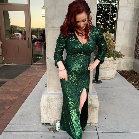 Meet your Posher, Christie - Picture 1 of 1